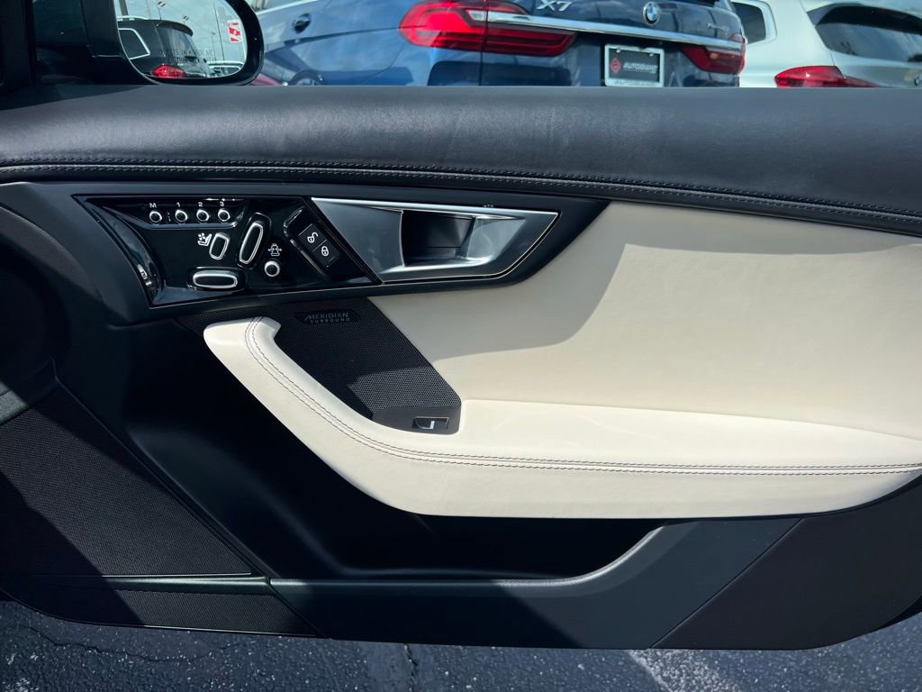 Used 2016 Jaguar F-TYPE Coupe image 24