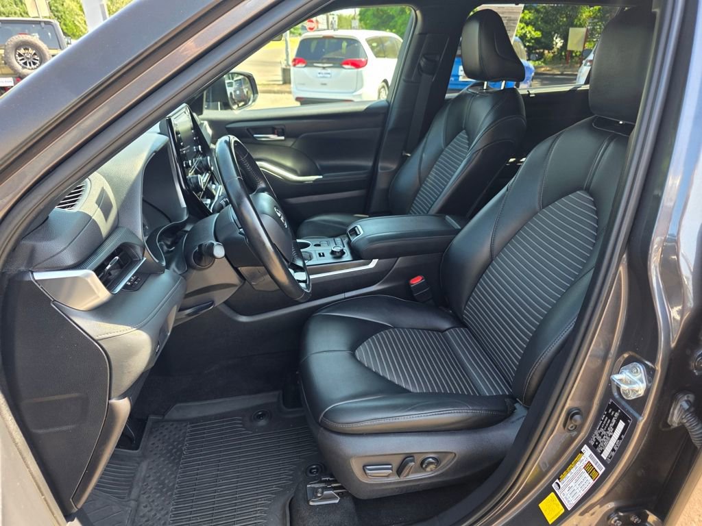 Used 2021 Toyota Highlander XSE image 7