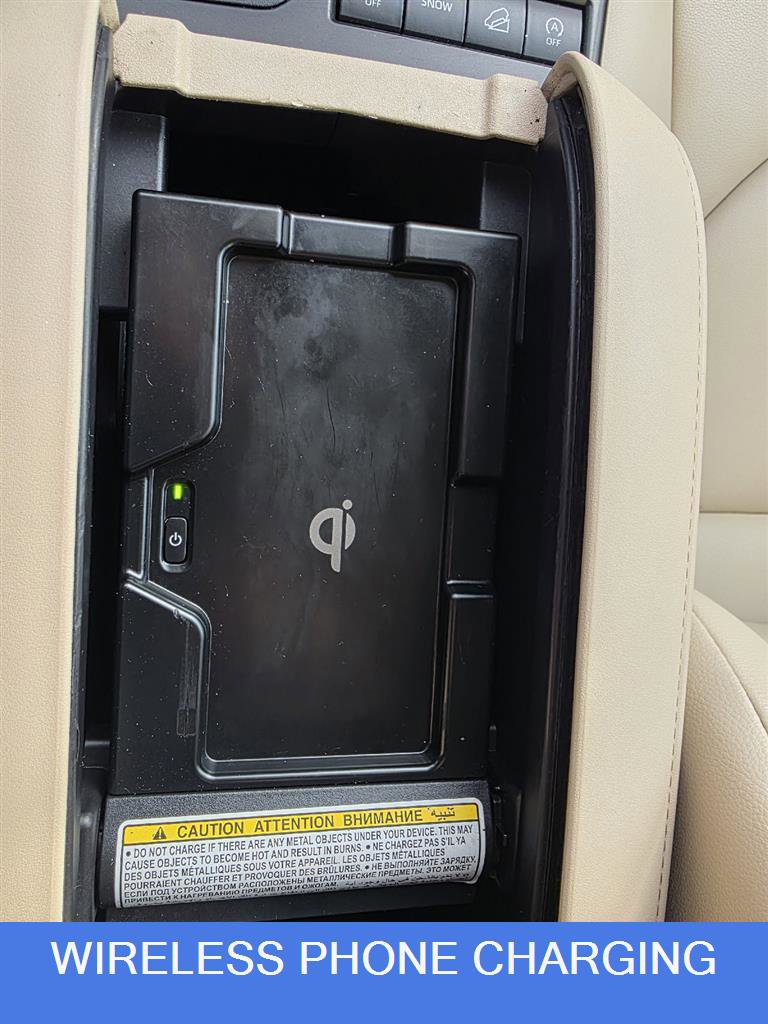 Used 2021 Toyota Highlander XLE image 24