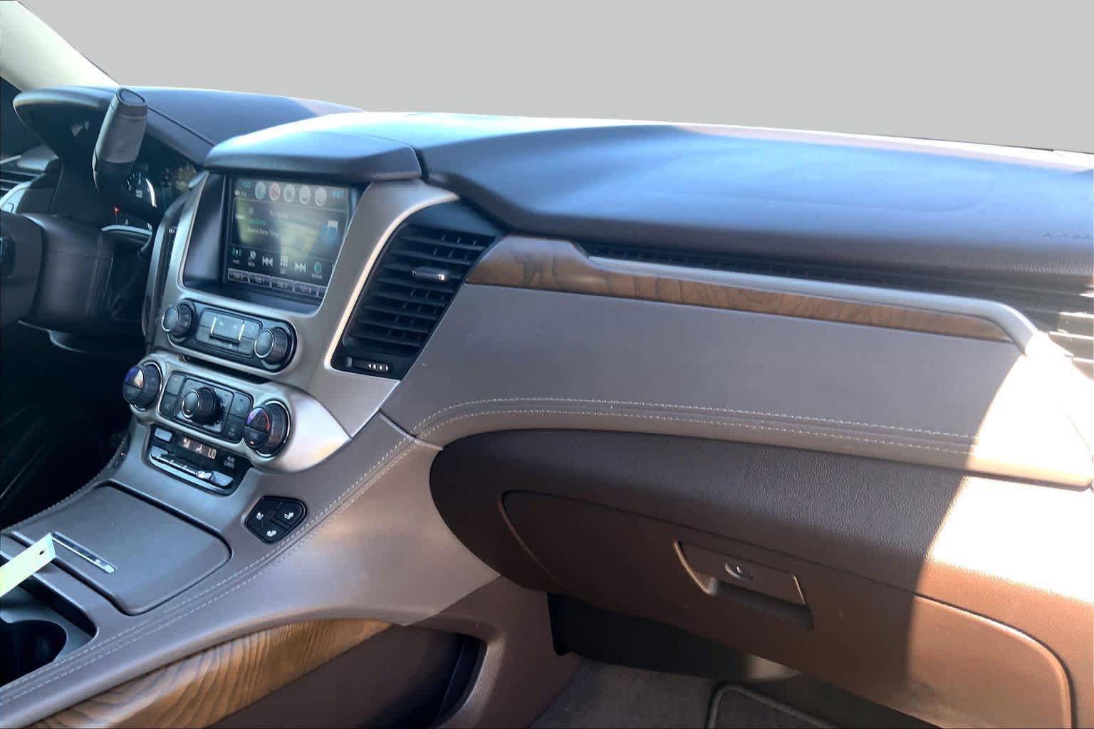 Used 2020 GMC Yukon Denali w/ Denali Premium Package AWD/4WD image 17