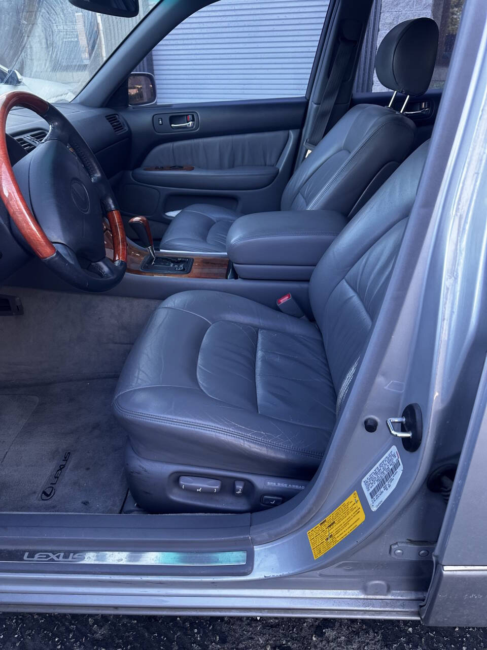 Used 2000 Lexus LS 400 RWD image 5