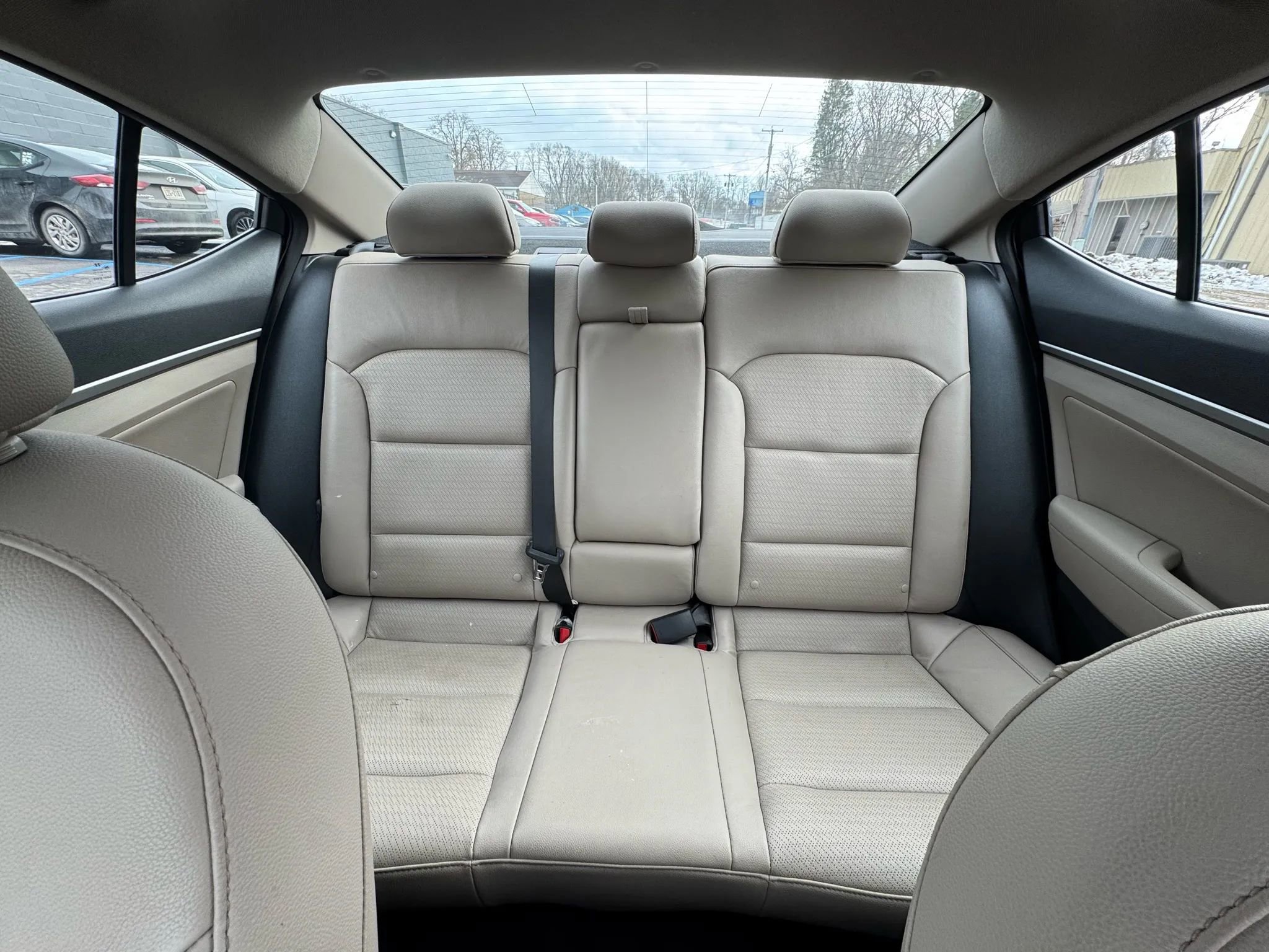 Used 2017 Hyundai Elantra Limited w/ Limited Tech Package 04 image 21