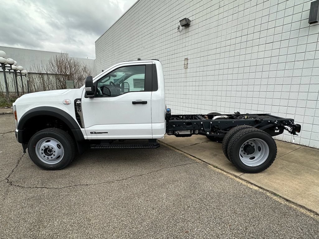 New 2026 Ford F550 4x4 Regular Cab Super Duty image 2