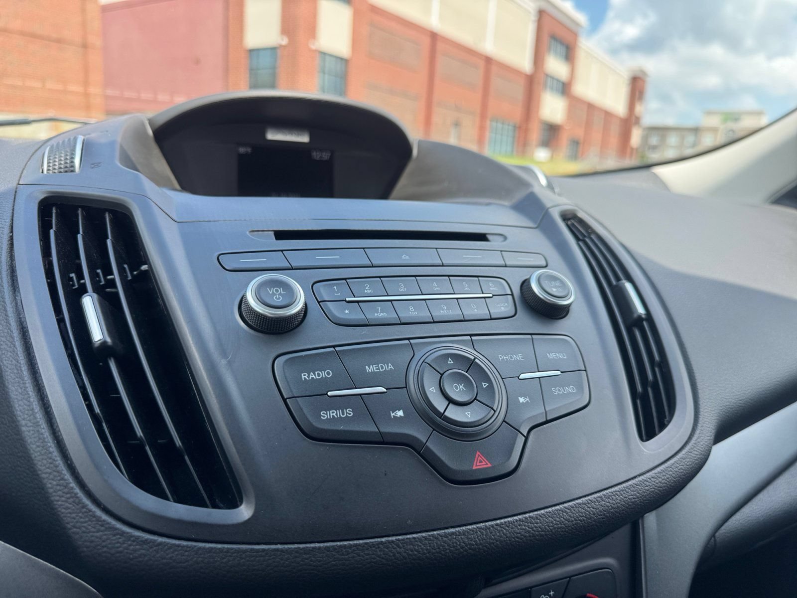 Used 2018 Ford Escape SE FWD image 22