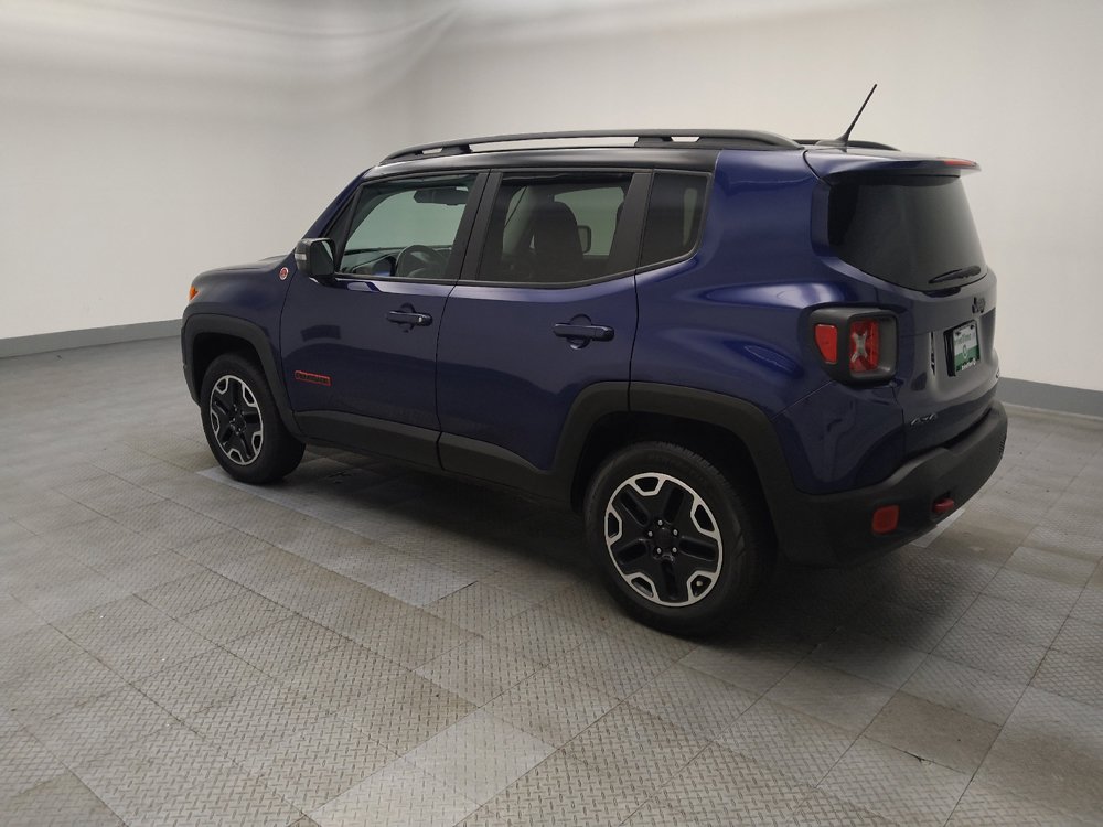 Used 2017 Jeep Renegade Trailhawk w/ Premium Trailhawk Package AWD/4WD image 3