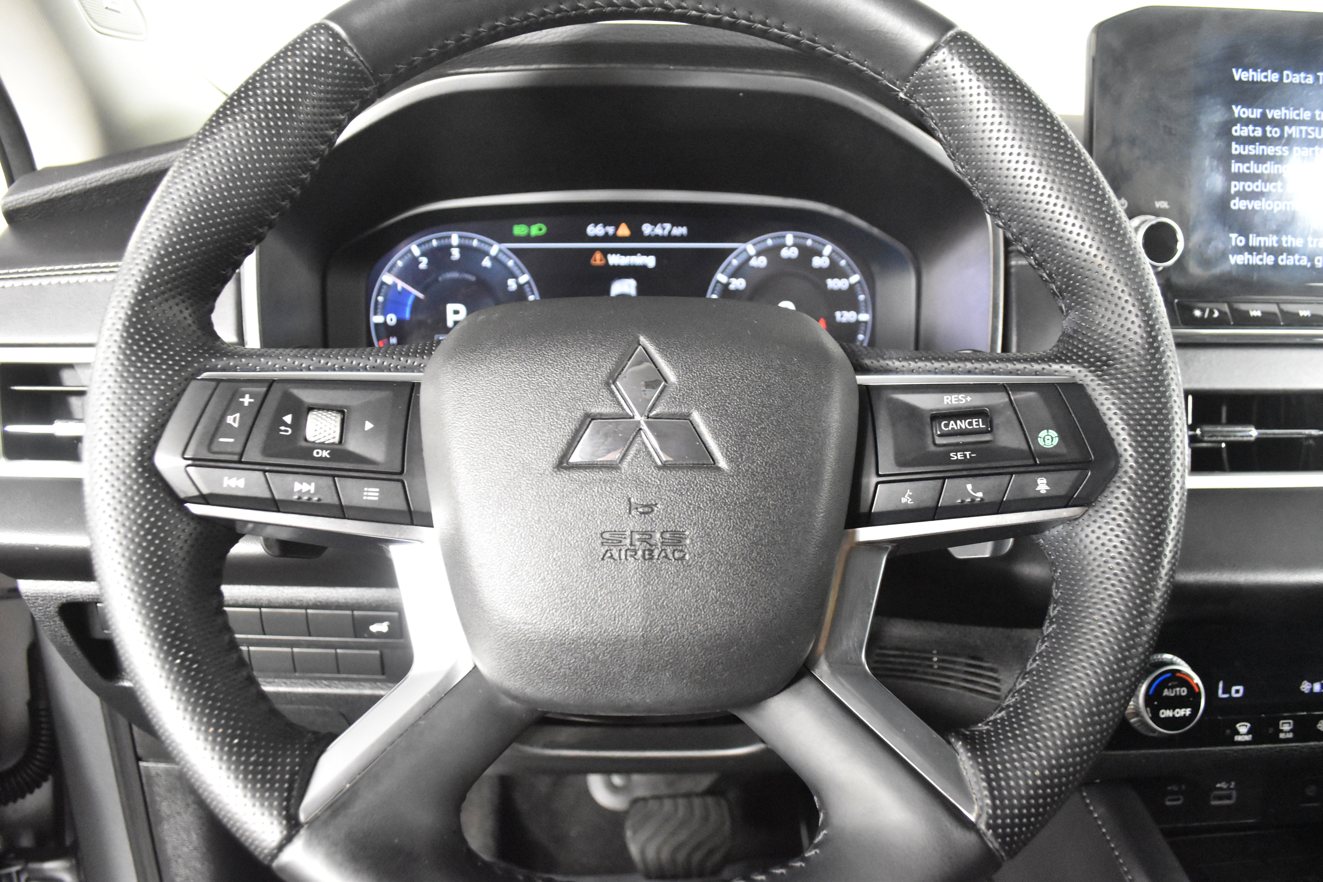 Used 2024 Mitsubishi Outlander SE image 19