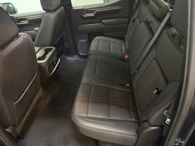 Used 2024 Chevrolet Silverado 1500 High Country w/ High Country Premium Package image 34