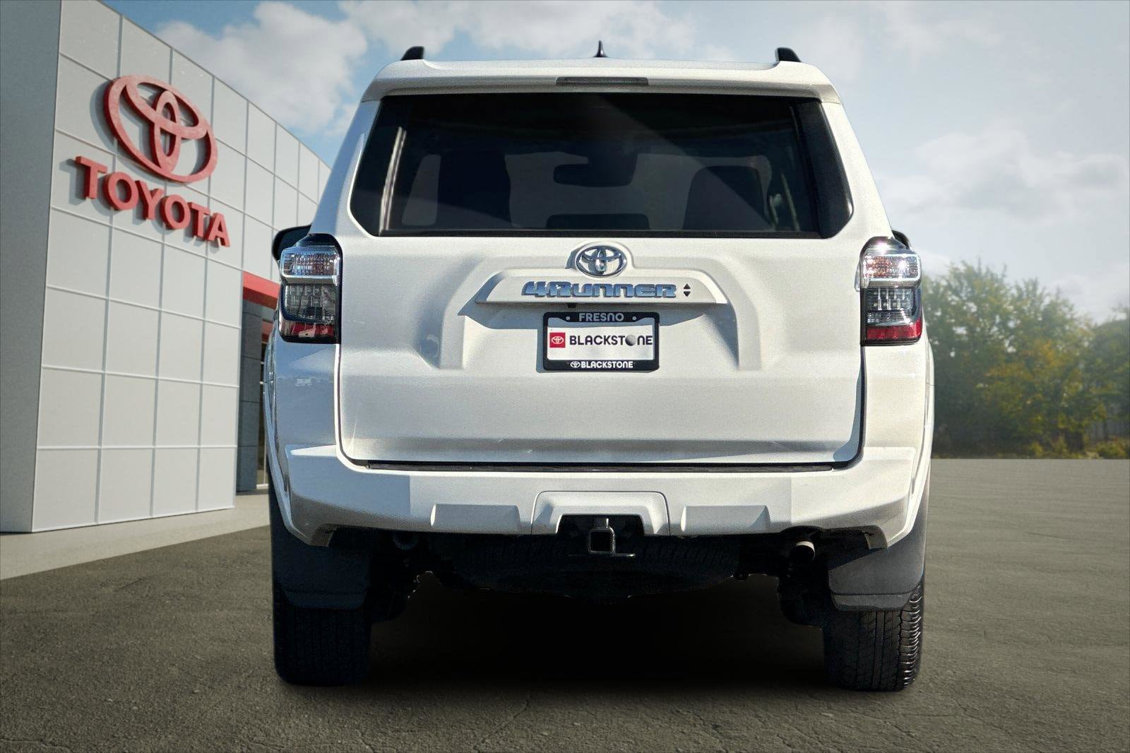Used 2024 Toyota 4Runner SR5 Premium AWD/4WD image 4