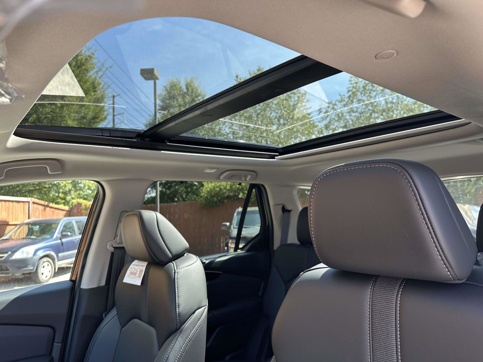 New 2025 Honda Pilot Touring image 3