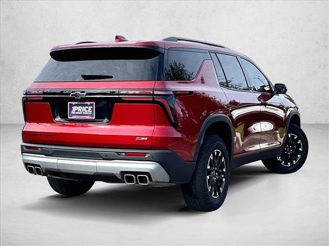 Used 2025 Chevrolet Traverse Z71 w/ Enhanced Driving Package AWD/4WD image 2