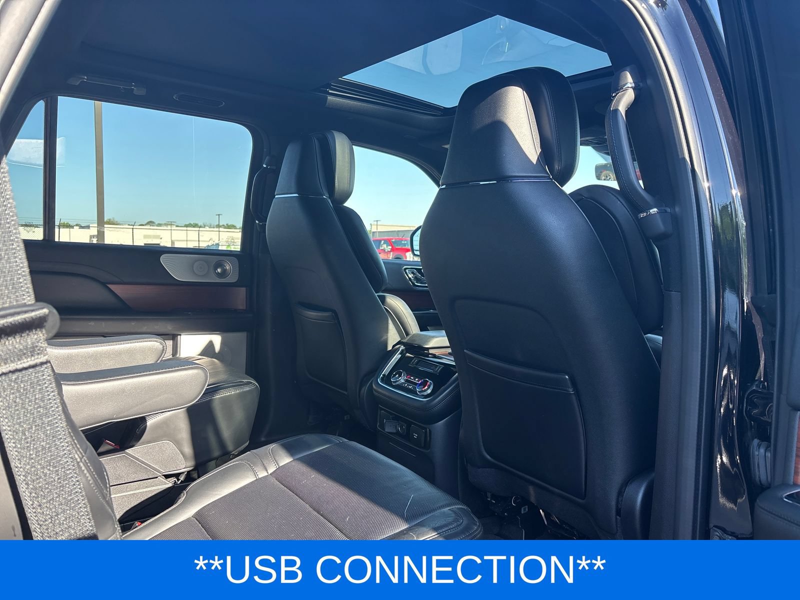 Certified 2021 Lincoln Navigator Reserve w/ Luxury Package AWD/4WD image 13