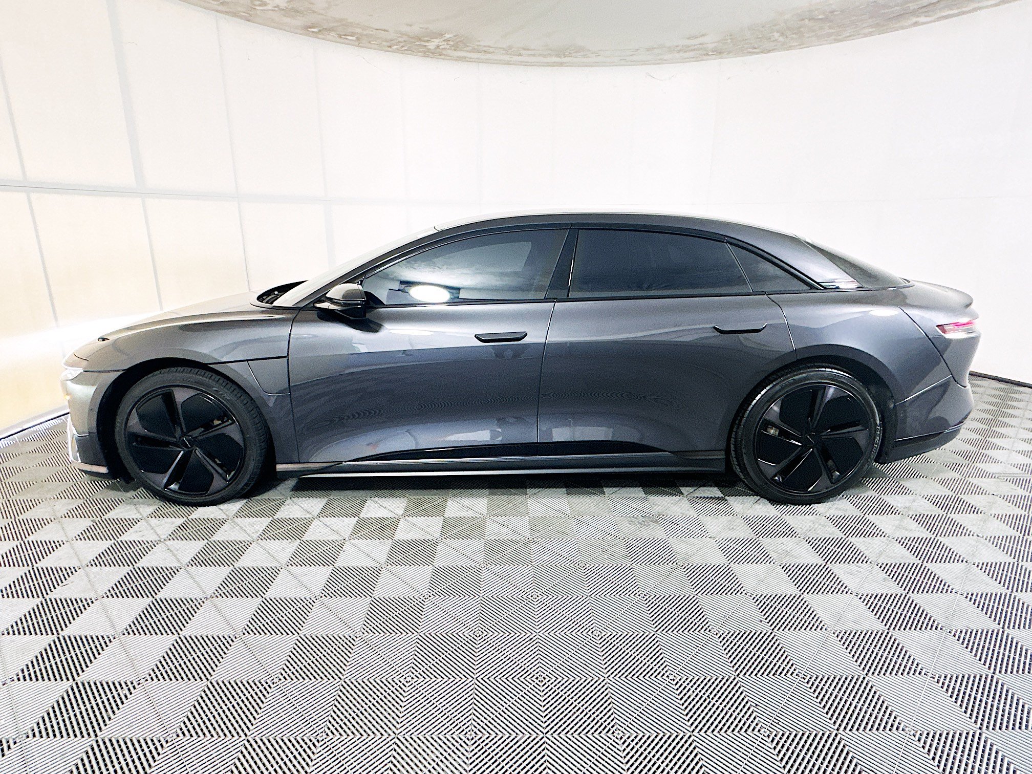 Used 2024 Lucid Air Touring AWD/4WD image 6