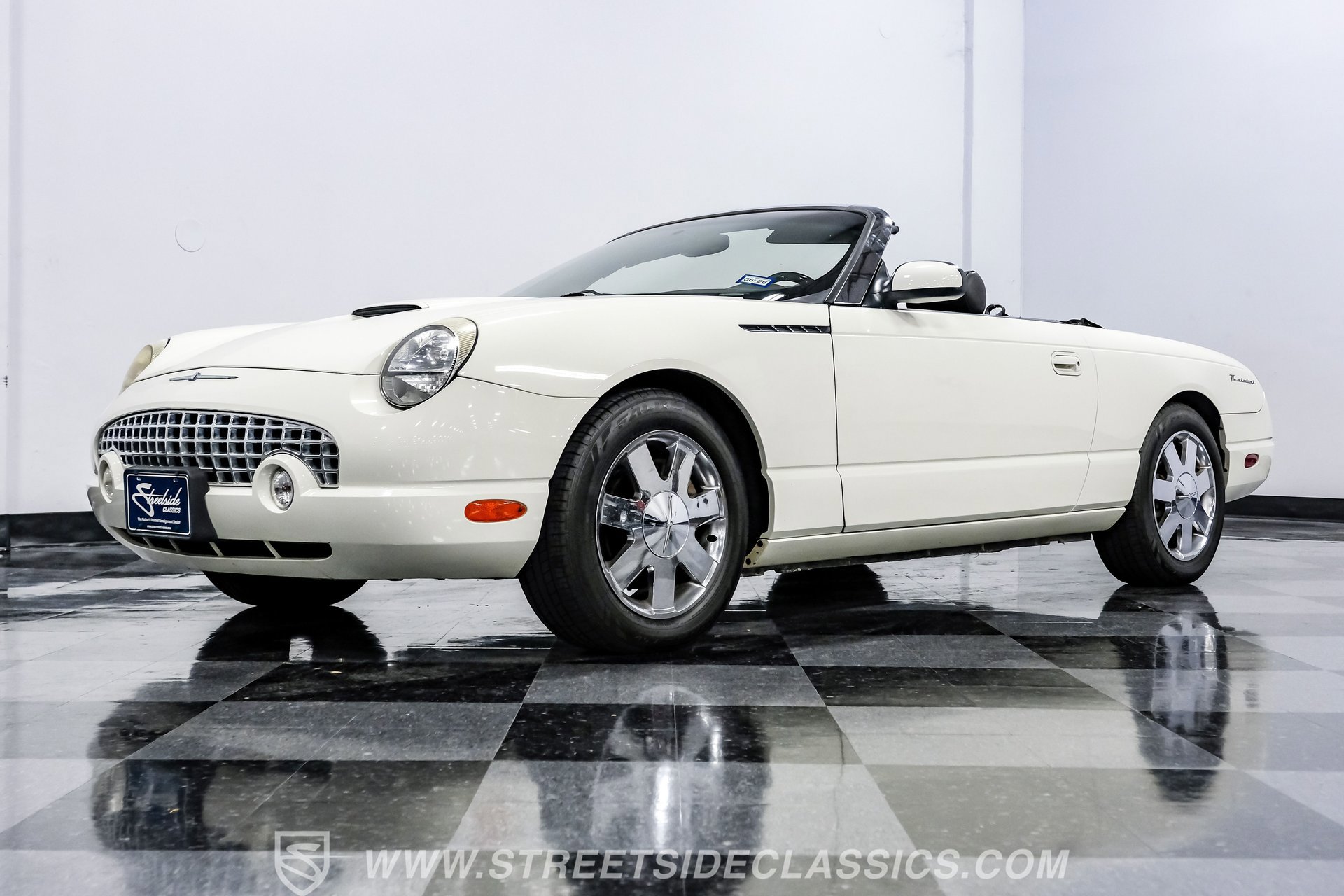 Used 2002 Ford Thunderbird image 21
