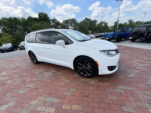 Used 2018 Chrysler Pacifica Touring Plus w/ S Appearance Package FWD image 37