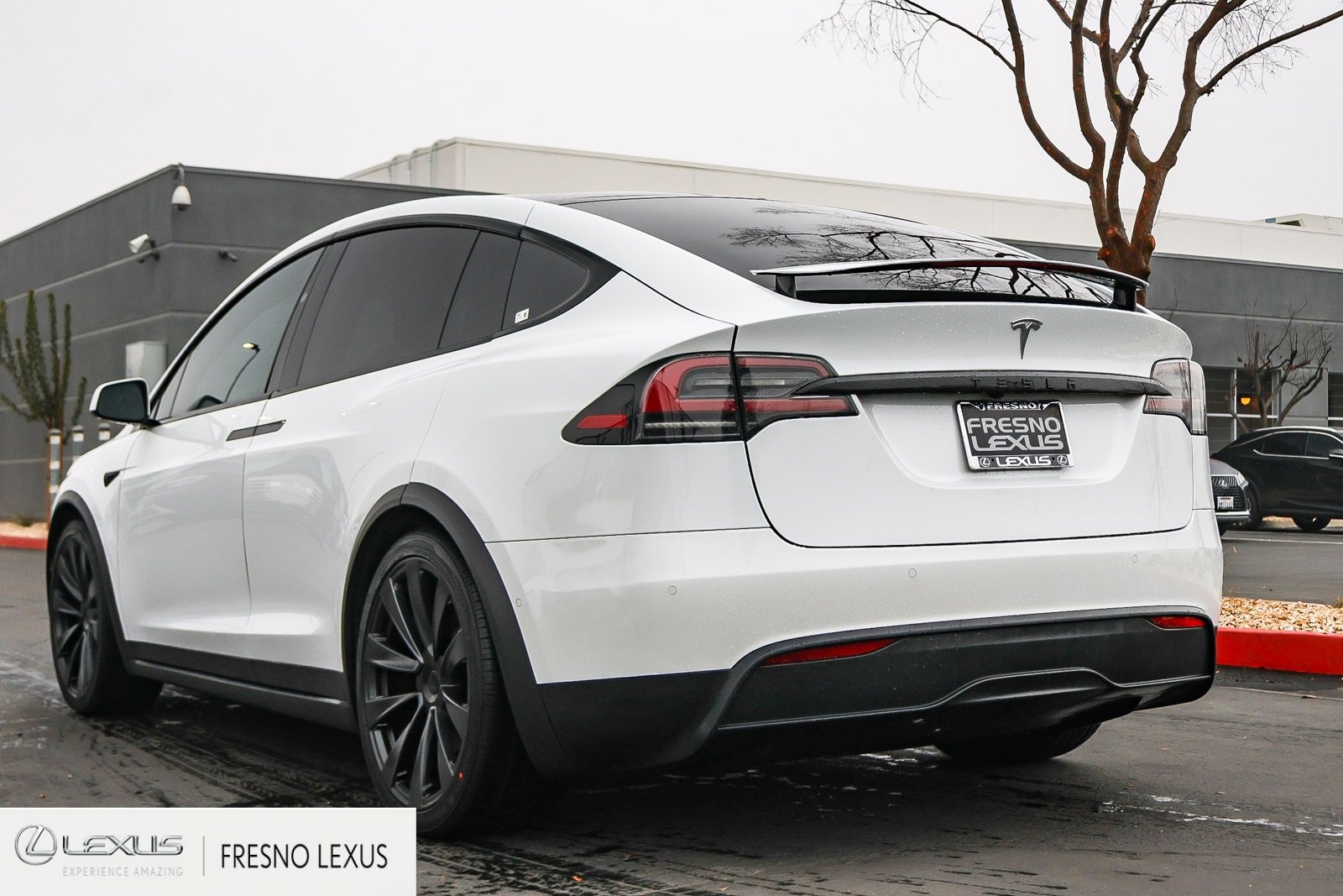 Used 2022 Tesla Model X image 4