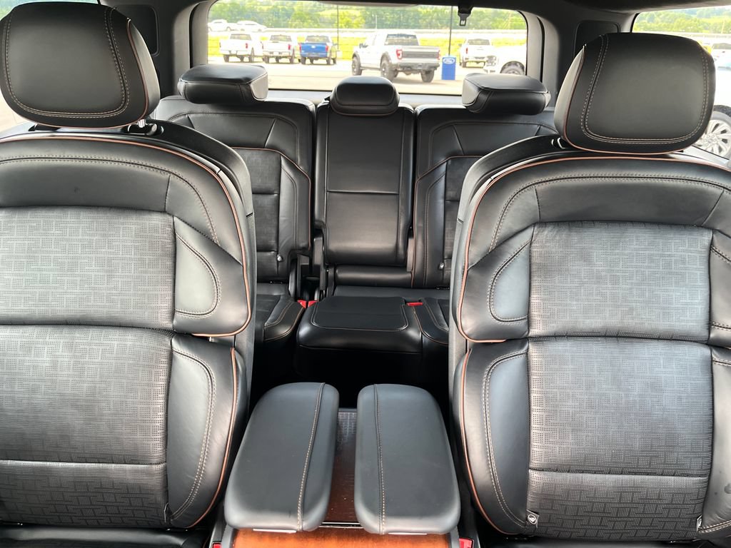 Used 2025 Lincoln Navigator Black Label AWD/4WD image 23