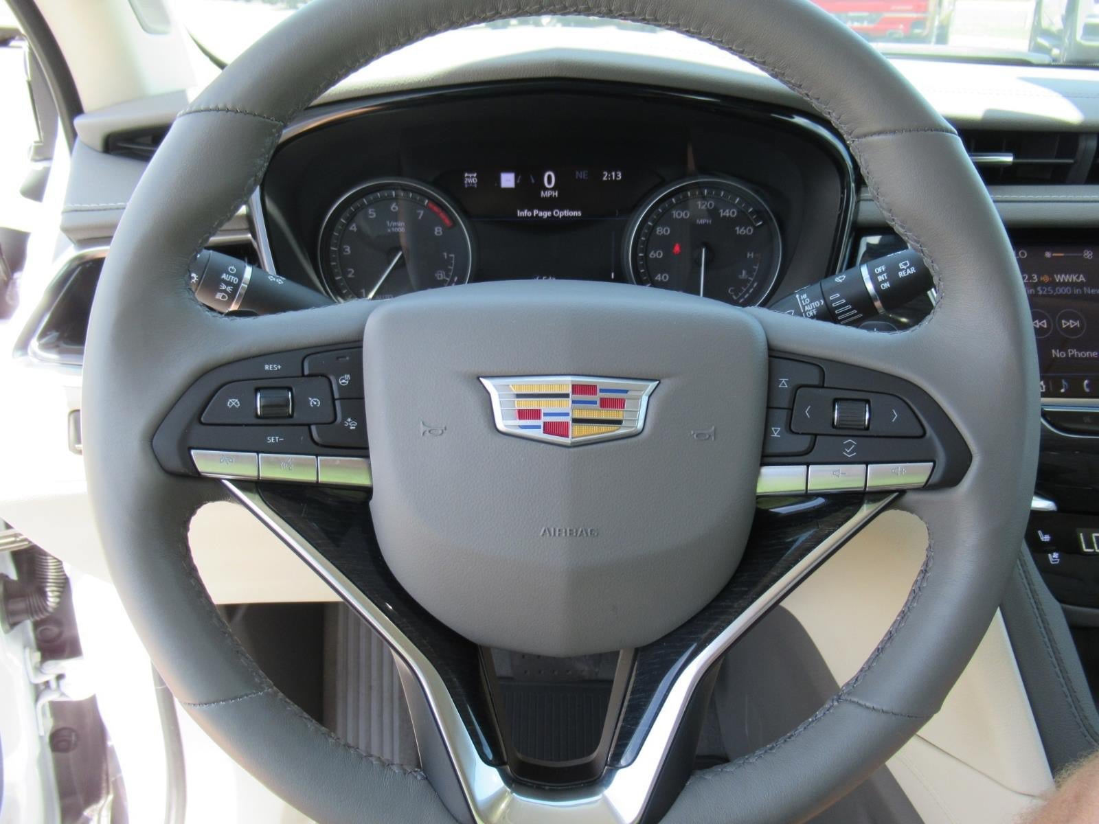 Used 2024 Cadillac XT6 Premium Luxury w/ Technology Package AWD/4WD image 22