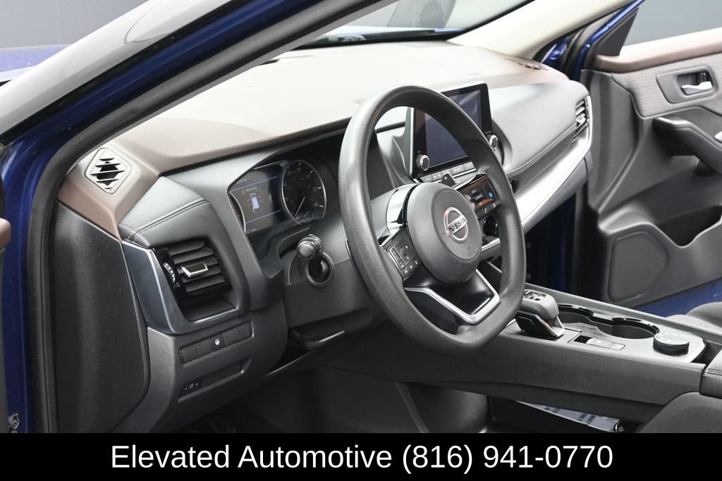 Used 2021 Nissan Rogue SV AWD/4WD image 7