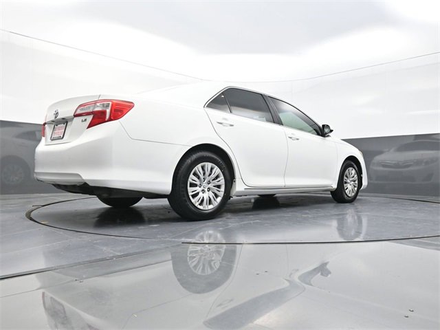 Used 2012 Toyota Camry LE image 33