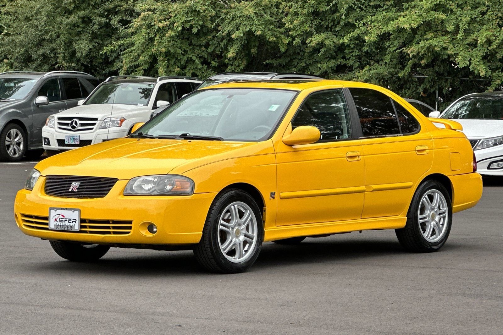 Used 2006 Nissan Sentra SE-R w/ (J01) Sunroof Pkg FWD image 8
