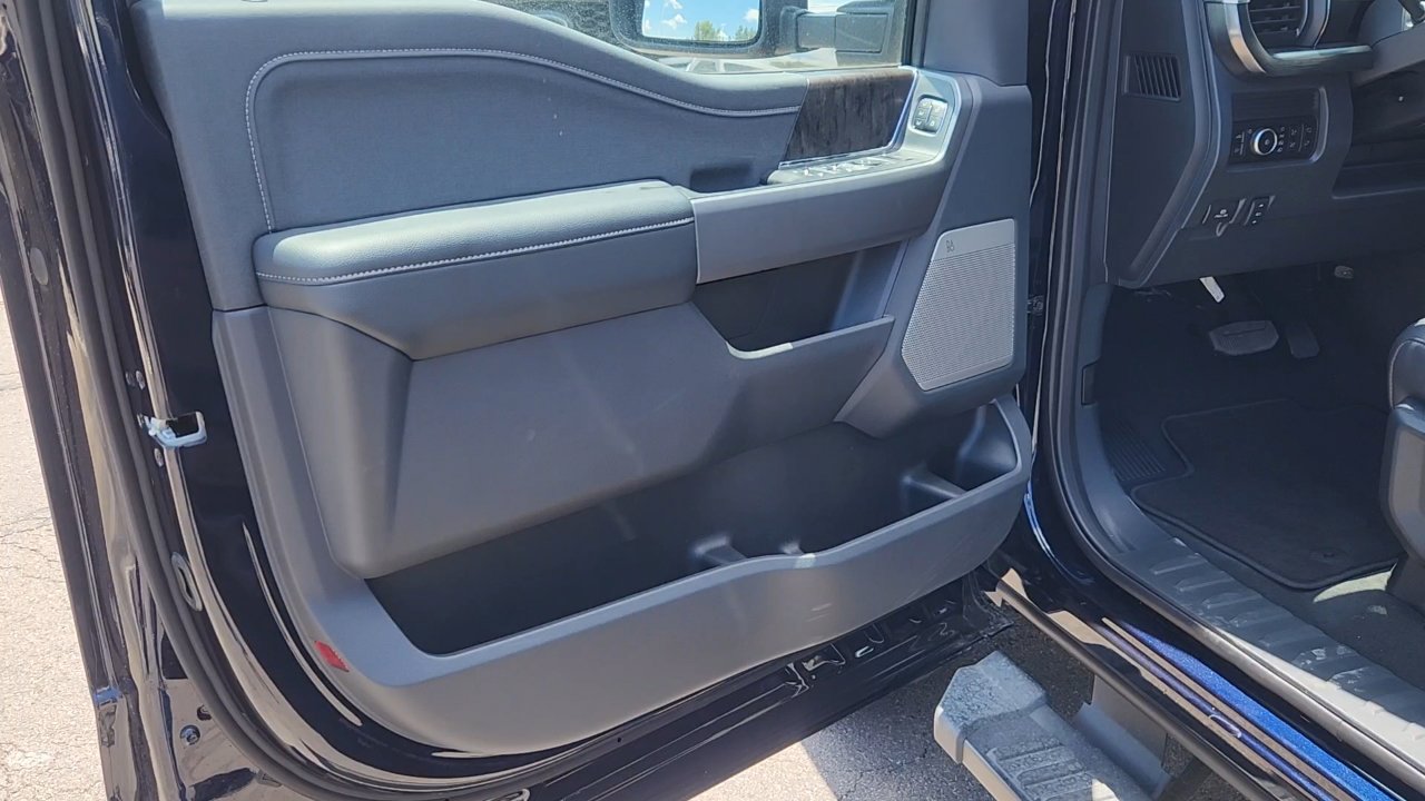 New 2025 Ford F250 Lariat w/ Lariat Ultimate Package image 17