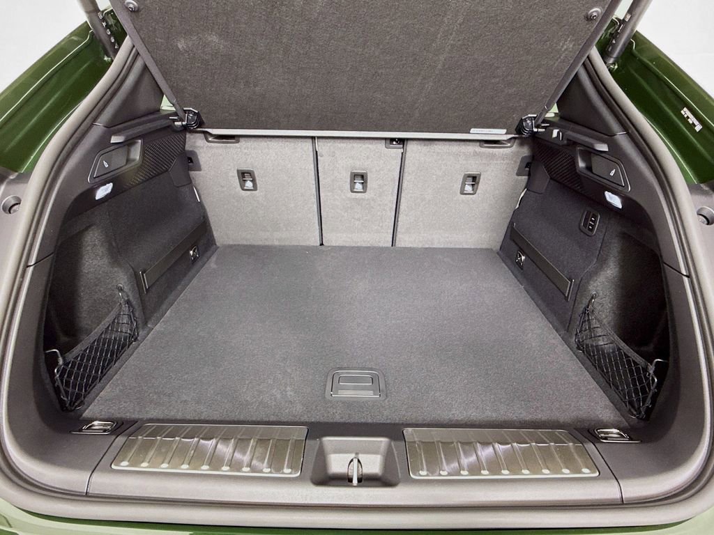 New 2026 Porsche Macan Electric image 29