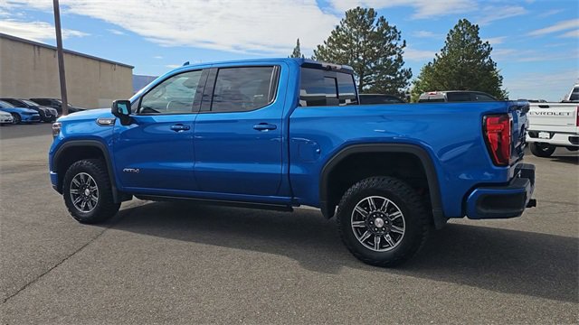 Used 2024 GMC Sierra 1500 AT4 w/ Technology Package image 6