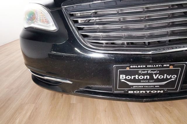 Used 2011 Chrysler 200 Limited FWD image 37