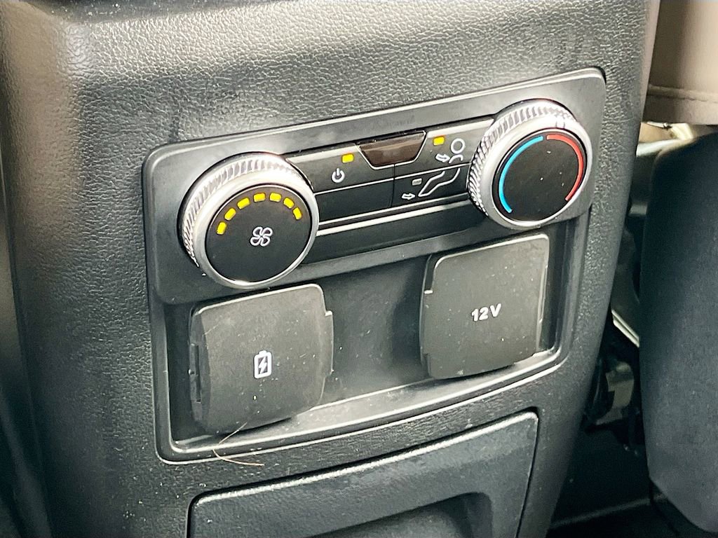 Used 2022 Ford Explorer XLT w/ Equipment Group 202A image 24