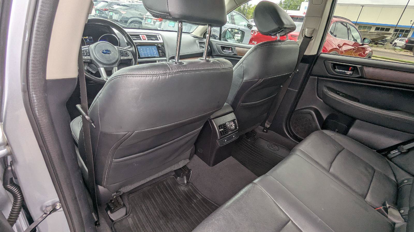 Used 2016 Subaru Outback 2.5i Limited AWD/4WD image 15