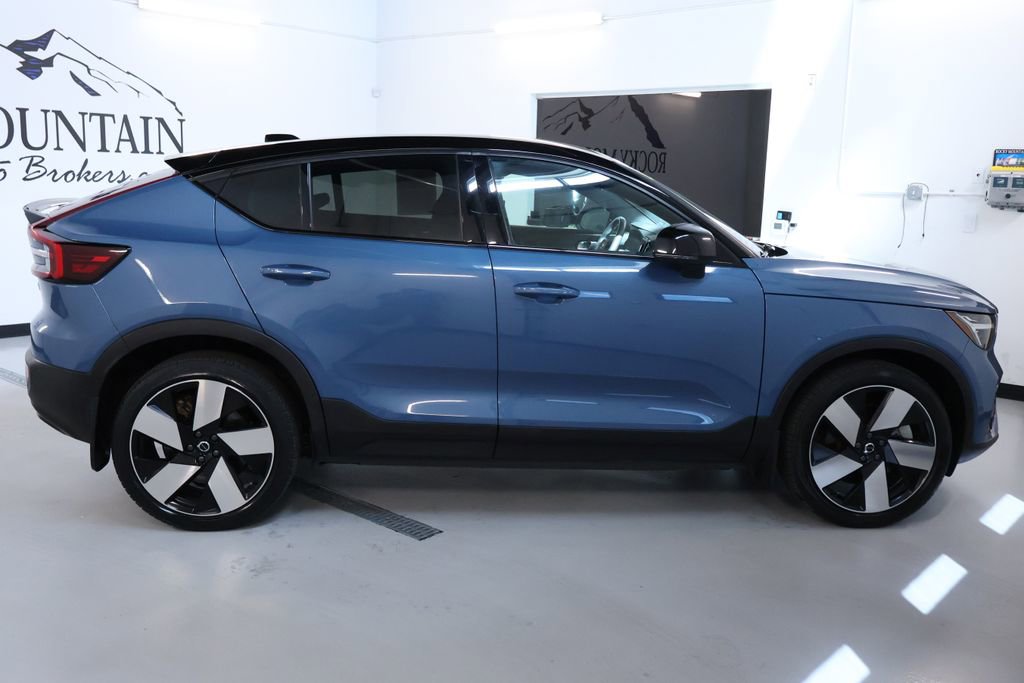 Used 2022 Volvo C40 P8 Recharge Ultimate image 8