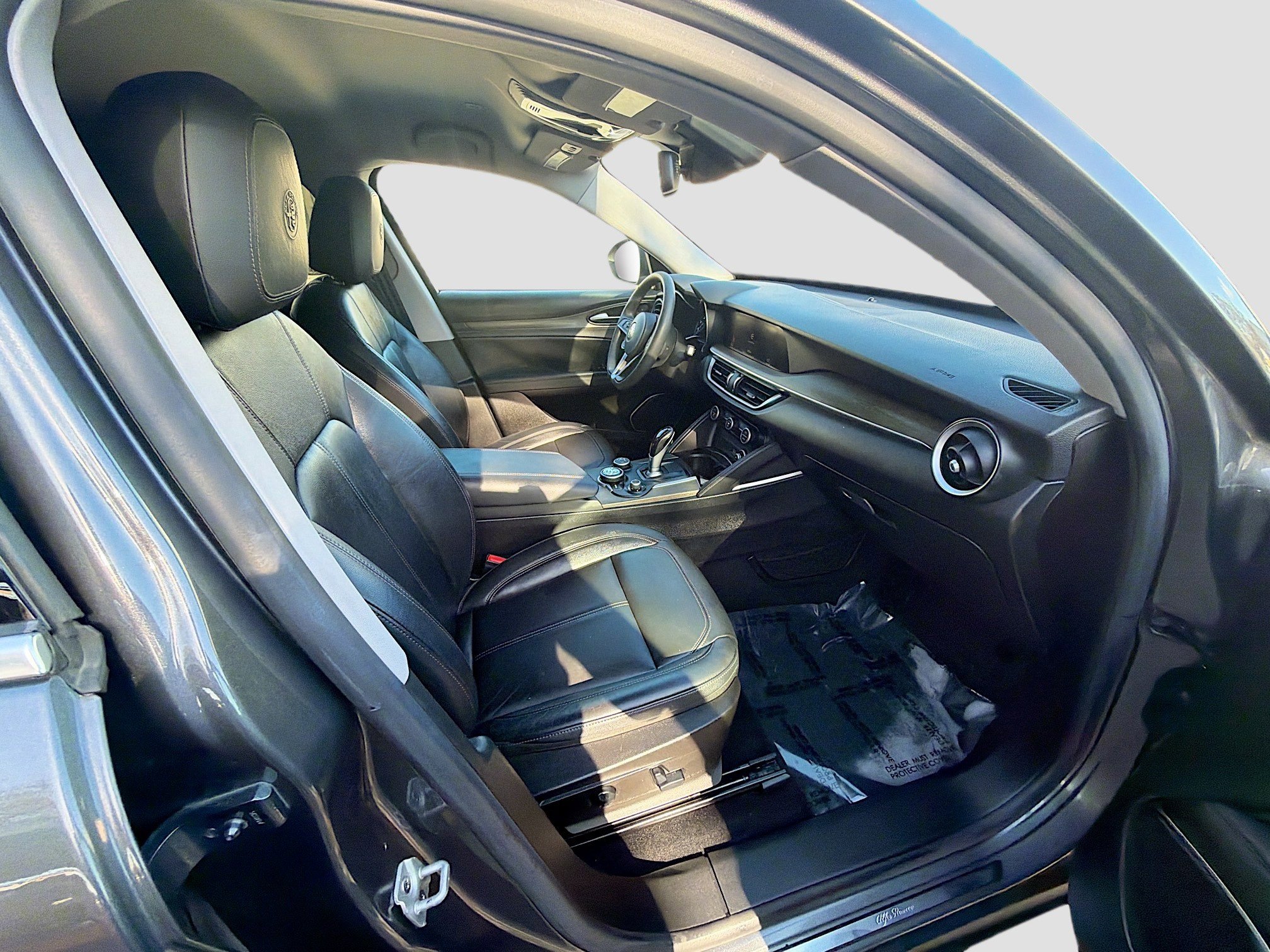 Used 2018 Alfa Romeo Stelvio Ti image 29