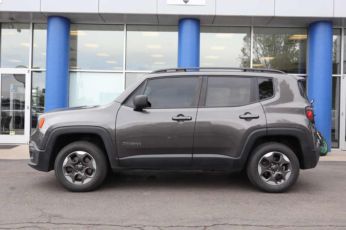 Used 2018 Jeep Renegade Sport w/ Power & Air Group AWD/4WD image 2