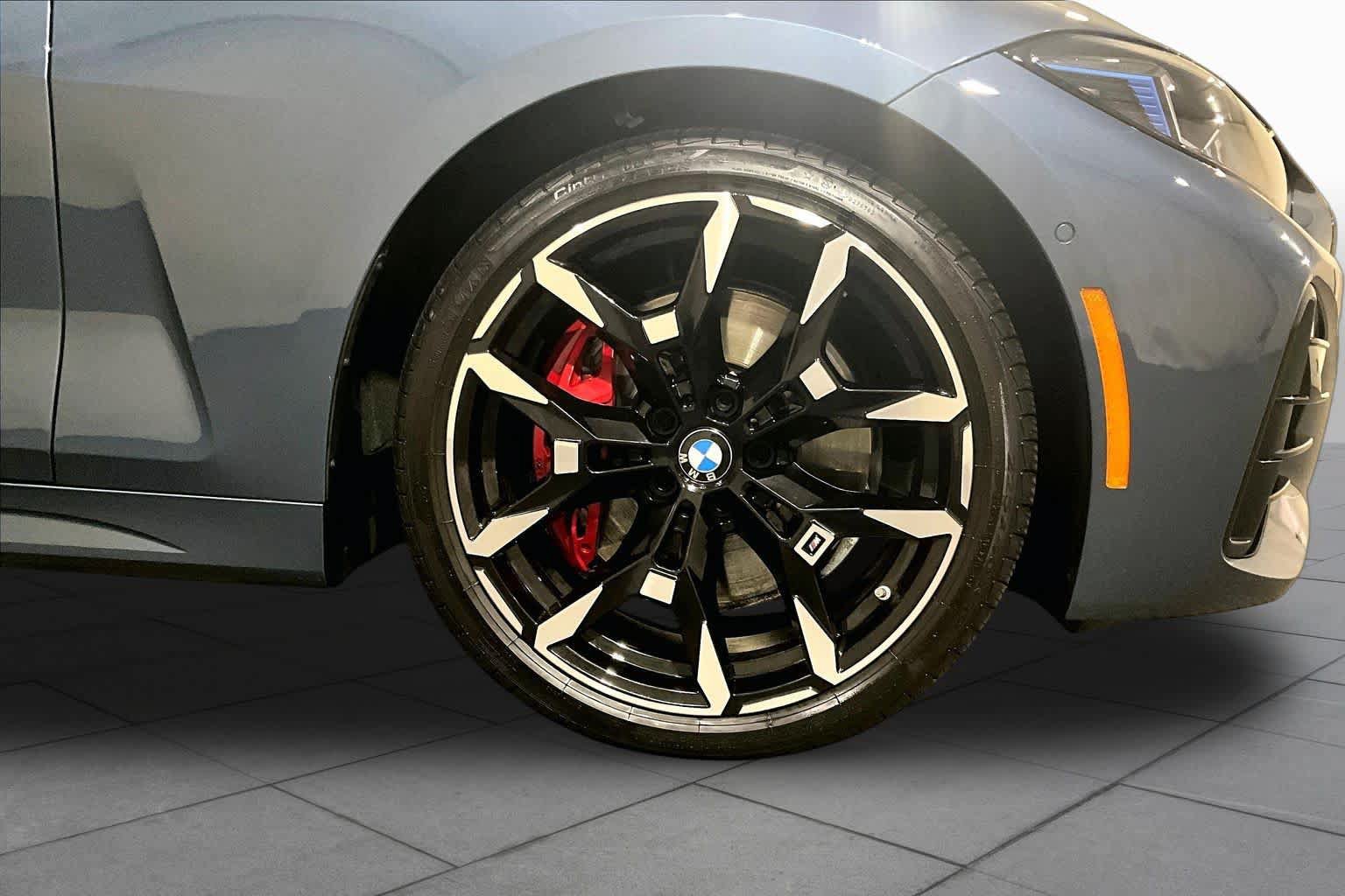 Used 2025 BMW 440i xDrive Convertible w/ Premium Package AWD/4WD image 10