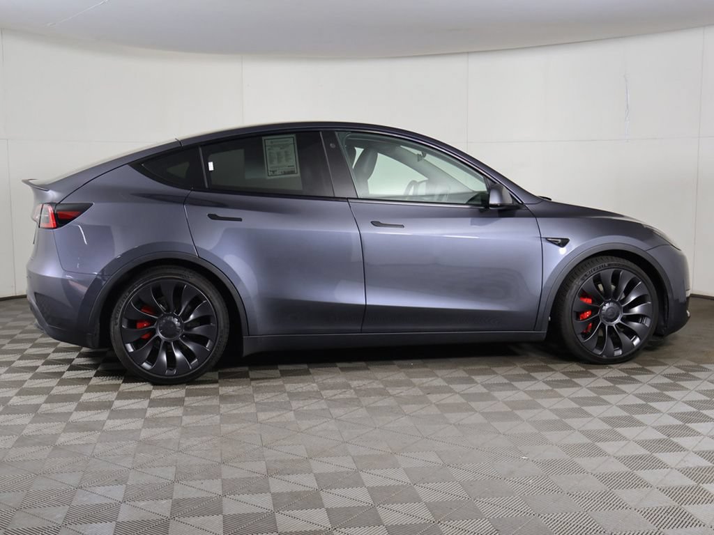 Used 2023 Tesla Model Y Performance AWD/4WD image 19