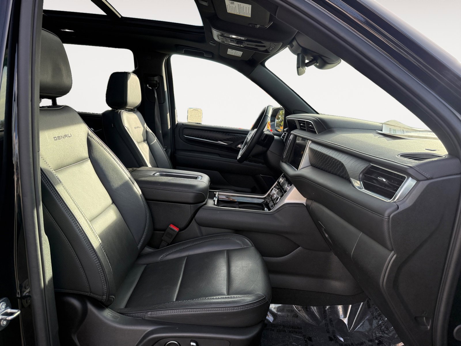 Used 2024 GMC Yukon Denali image 19