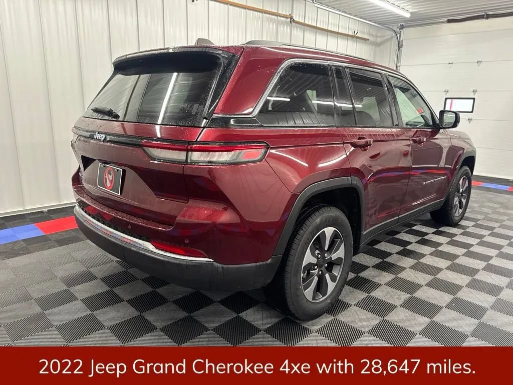 Used 2022 Jeep Grand Cherokee Limited 4xe AWD/4WD image 3