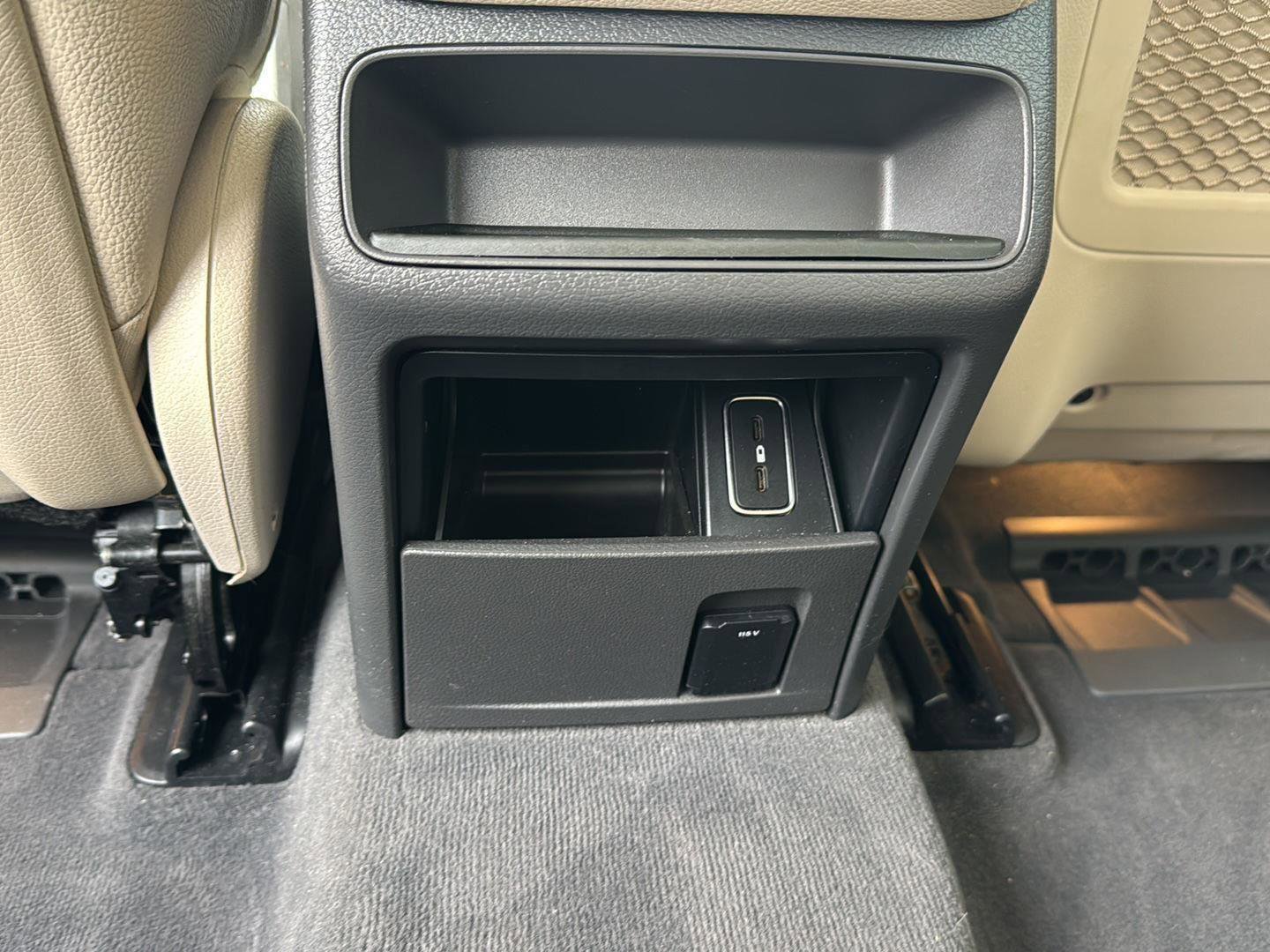 Used 2020 Mercedes-Benz GLE 350 4MATIC w/ 3rd Row Seat Package image 30