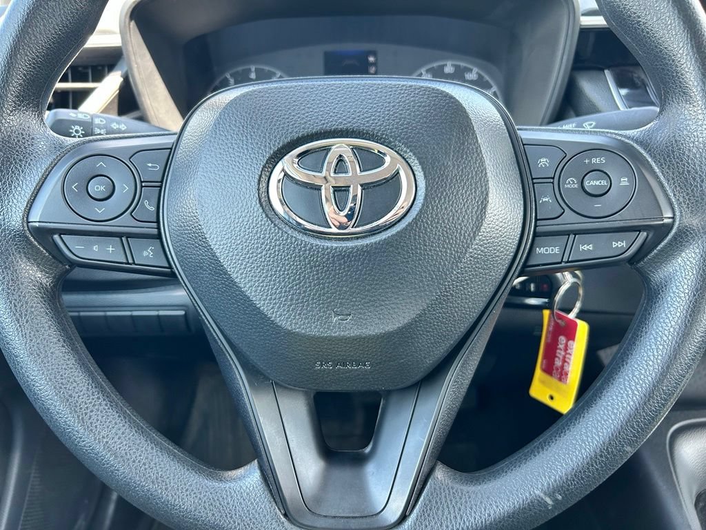 Used 2025 Toyota Corolla LE FWD image 22