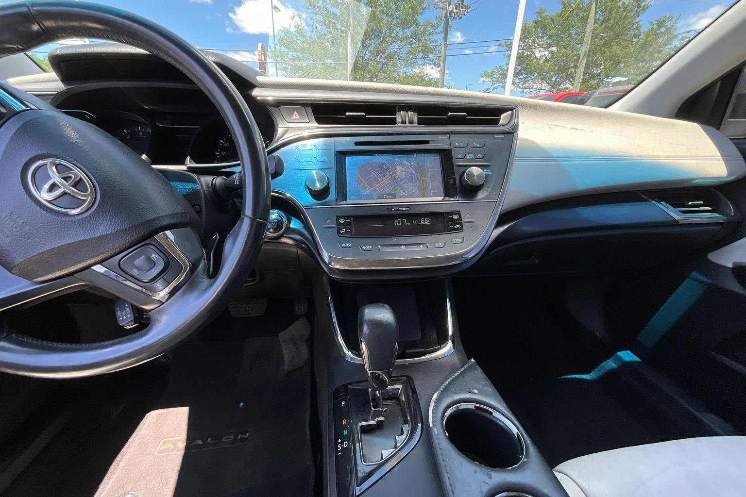 Used 2016 Toyota Avalon Touring FWD image 9