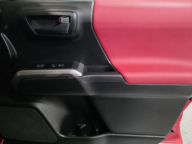 Used 2022 Toyota Tacoma SR5 w/ Technology Package image 13