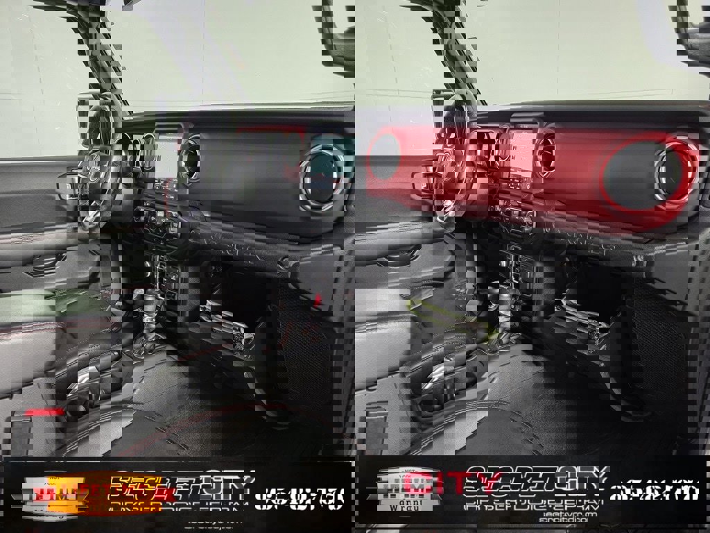 Used 2022 Jeep Wrangler Unlimited Rubicon w/ Dual Top Group image 30