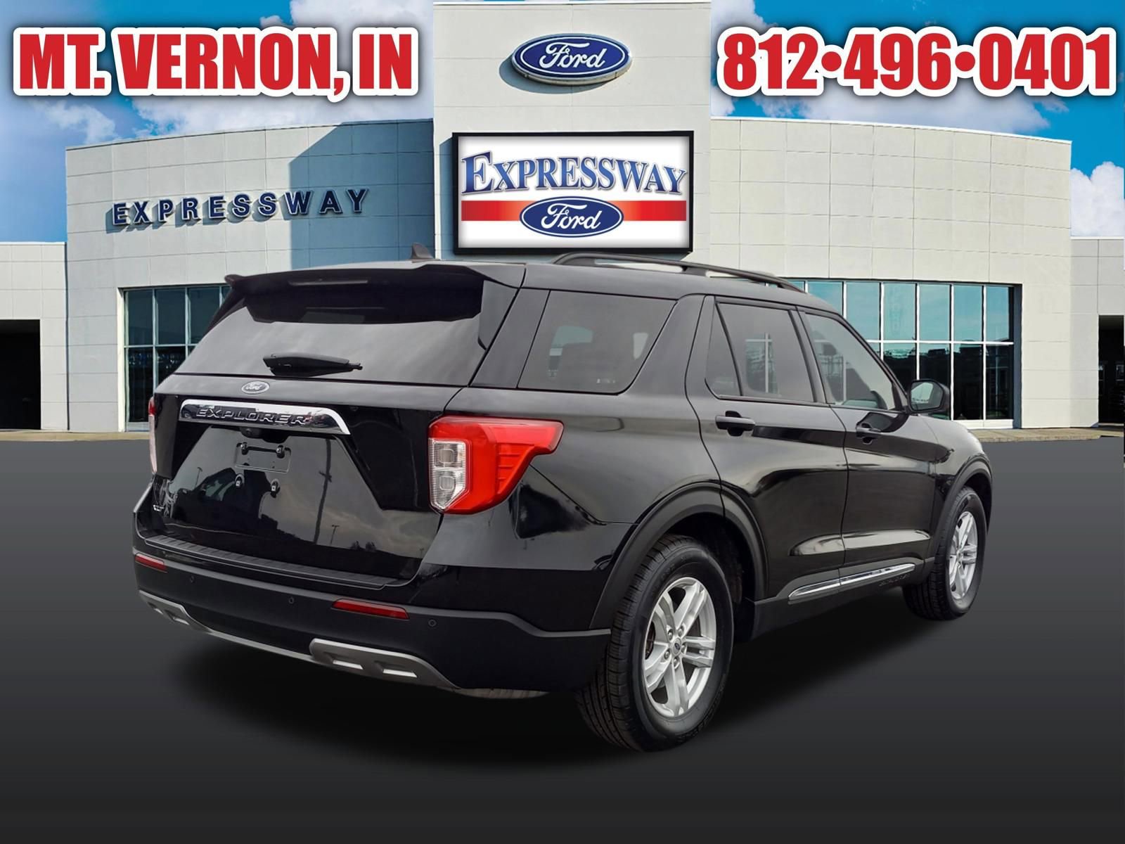 Used 2024 Ford Explorer XLT w/ Equipment Group 202A RWD image 7