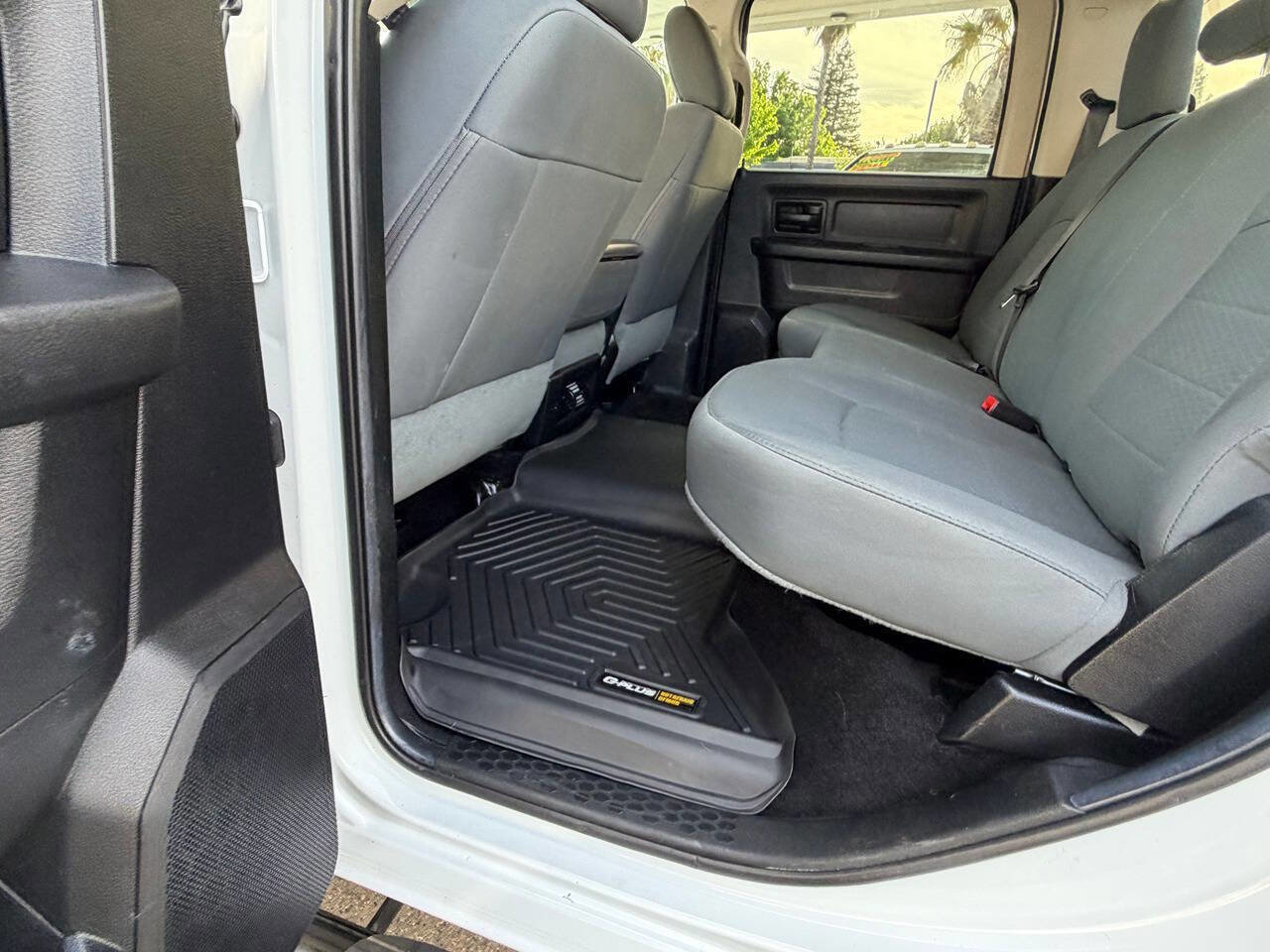 Used 2016 RAM 3500 Tradesman w/ Chrome Appearance Group image 19