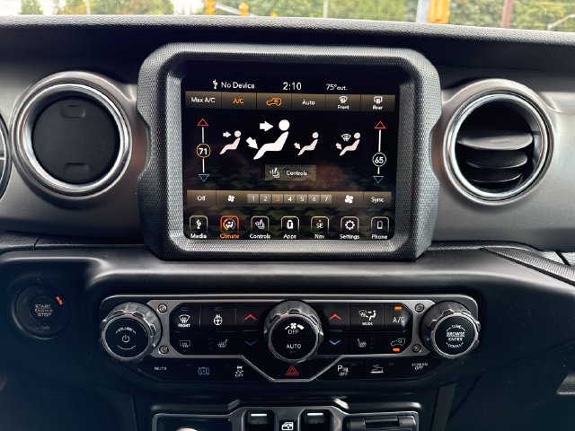 Used 2021 Jeep Wrangler Unlimited Rubicon 4xe w/ Cold Weather Group AWD/4WD image 12