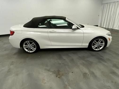 Used 2016 BMW 228i xDrive Convertible w/ M Sport Package AWD/4WD image 17