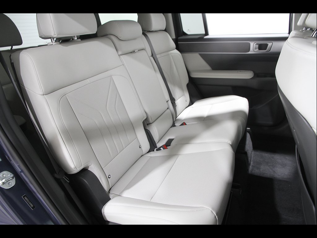 Certified 2025 Hyundai Santa Fe SEL AWD/4WD image 17