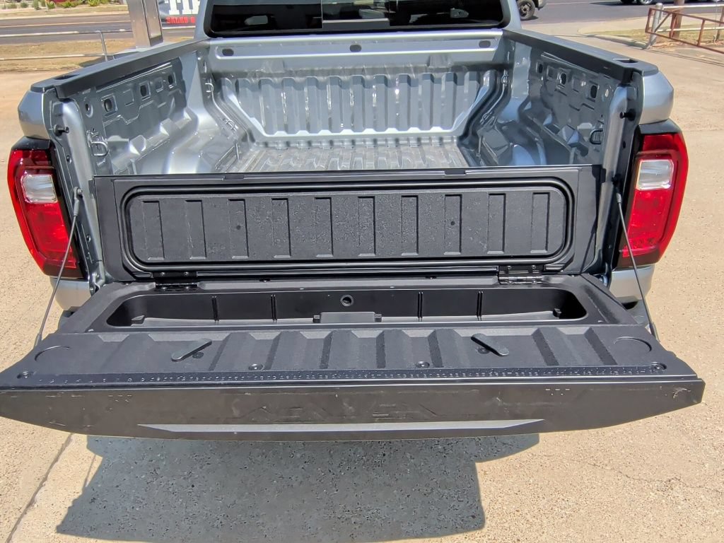 New 2026 GMC Canyon Elevation w/ Convenience Package RWD image 40