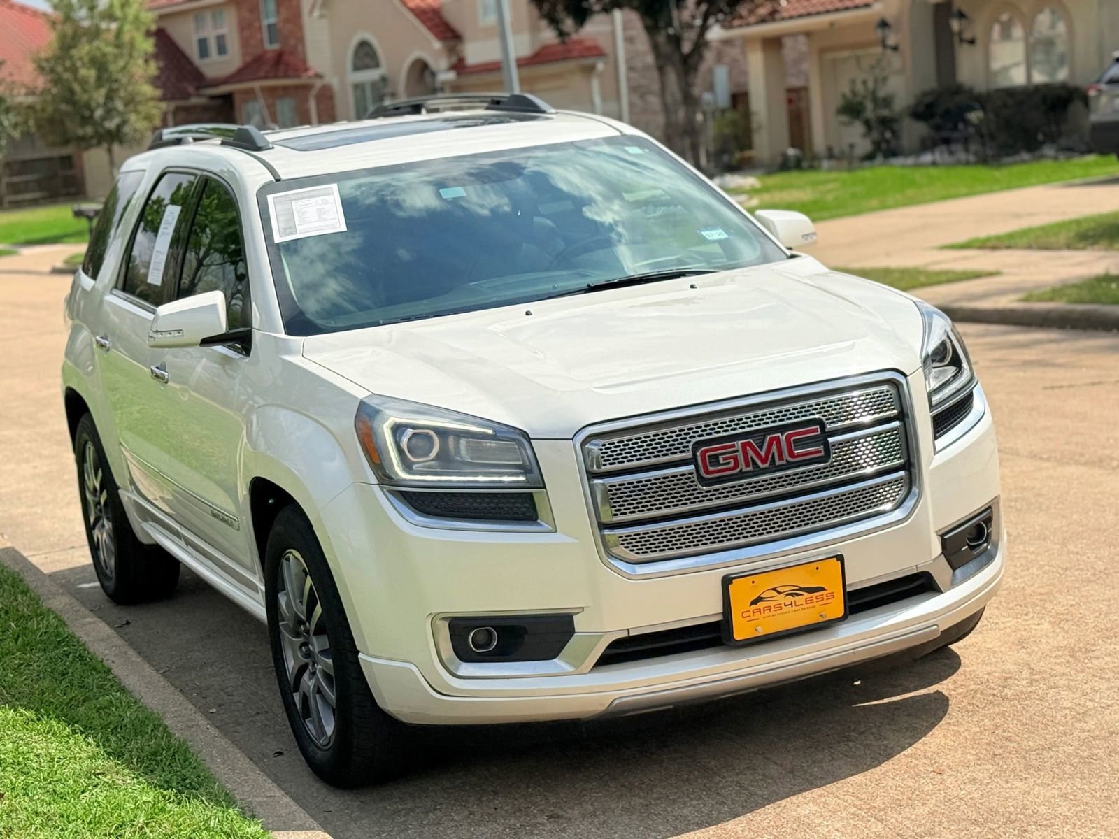 Used 2013 GMC Acadia Denali image 2