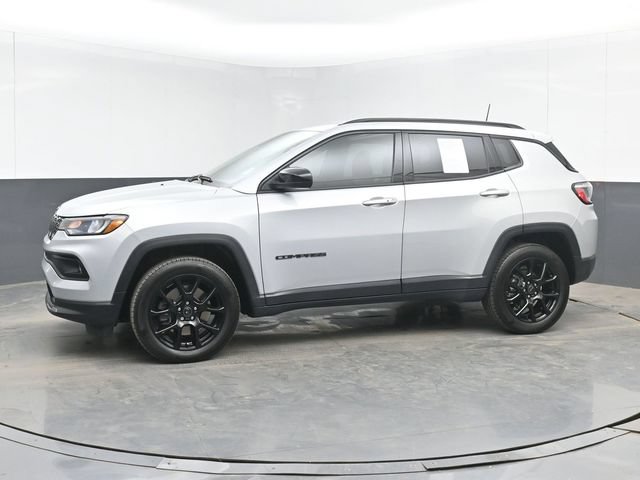 Used 2025 Jeep Compass Latitude w/ Altitude Special Edition AWD/4WD image 11